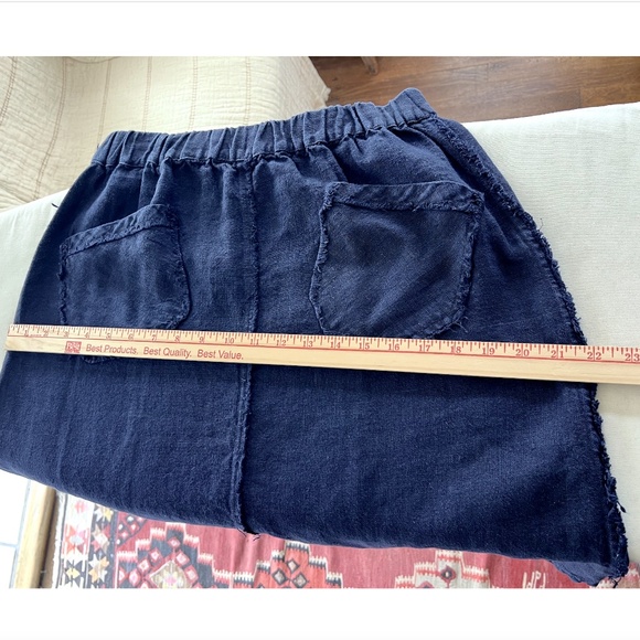 PIP-SQUEAK CHAPEAU  100% Linen Short Skirt with Front Pockets in Dark Navy- M - Picture 9 of 9